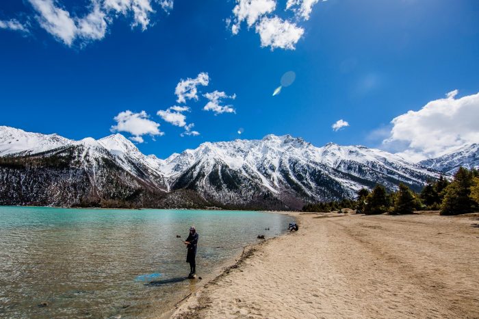 Auto-conduite avec voiture de location par voie terrestre du Sichuan au Tibet via G318