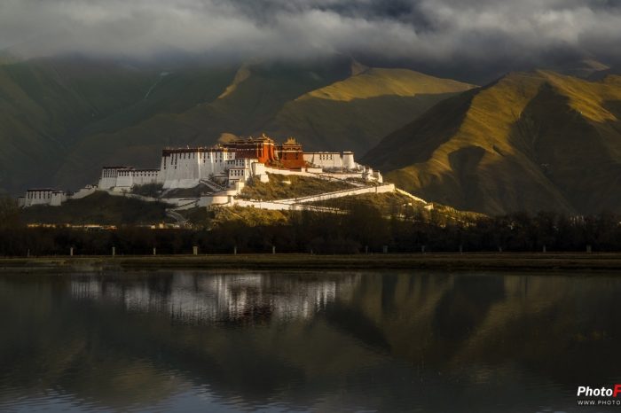 Selbstfahren mit Mietwagen über Land von Chengdu nach lhasa via G317