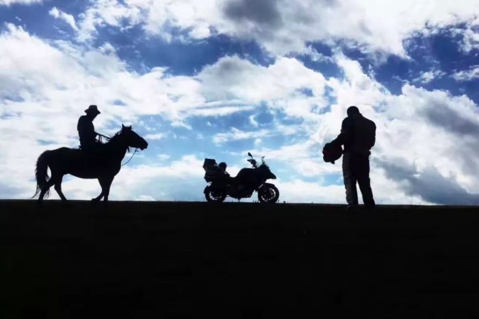 China Motorrad Tour: Überfahrt von Laos nach Kirgisistan