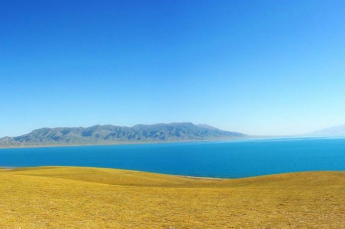 Memandu melalui China: Mongolia – China-Kyrgyzstan jalan perjalanan dengan kereta