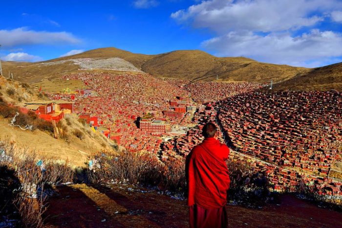 Pemanduan kendiri dari Xining ke Chengdu dengan kereta sewa