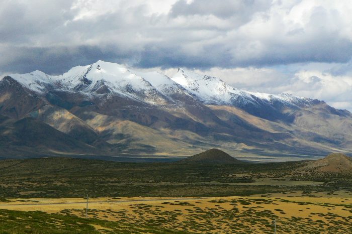 China persimpangan: Kyrgyzstan-China-Nepal