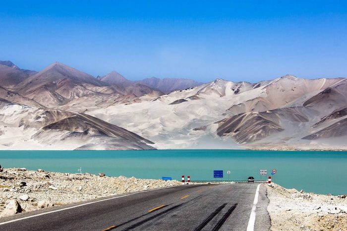Conducir a China: Kirguistán – China – Pakistán viaje por carretera en coche