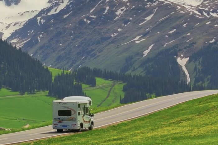 Yaxing Class C 6-Seater 5-Berth – RV, Camper, Rental and Travel