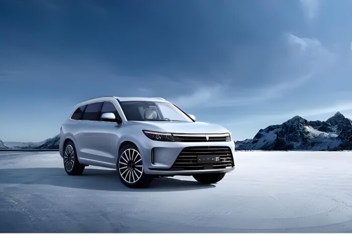 Seres Auto AITO M7 Mid-to-Large SUV – EV, Rental and Road Trip