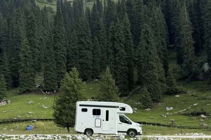 Ruifu Iveco Class C 6-Seater 5-Berth Double Slide-out – RV, Camper, Rental and Travel