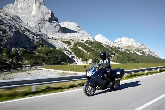 8-Day Motorcycle Riding Itinerary: Riding through Tibet and Pilgrimage to Everest