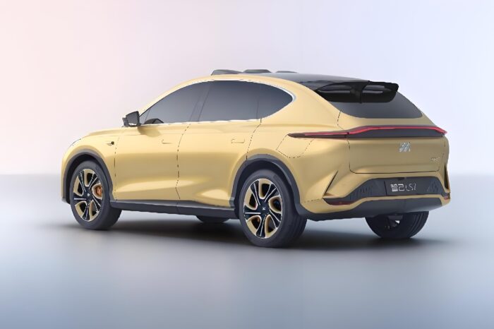 IM LS7 Mid-to-Large SUV – EV, Rental and Road Trip