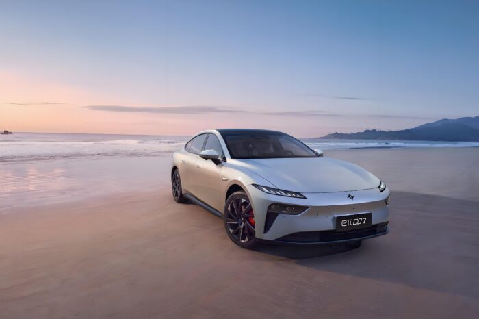 Dongfeng Passenger Vehicle  eπ007 Mid-to-Large Car – EV, Rental and Road Trip